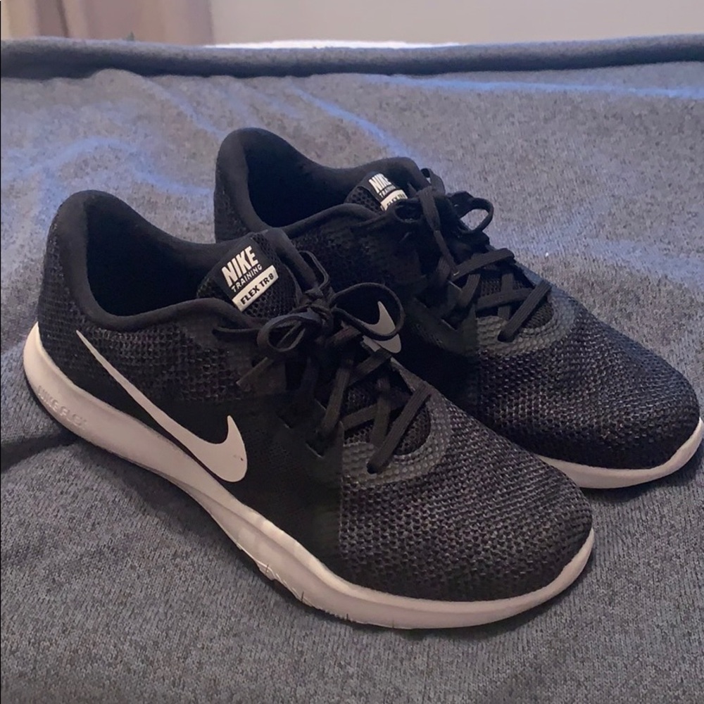 Nike flex trainer 8 - size 9W